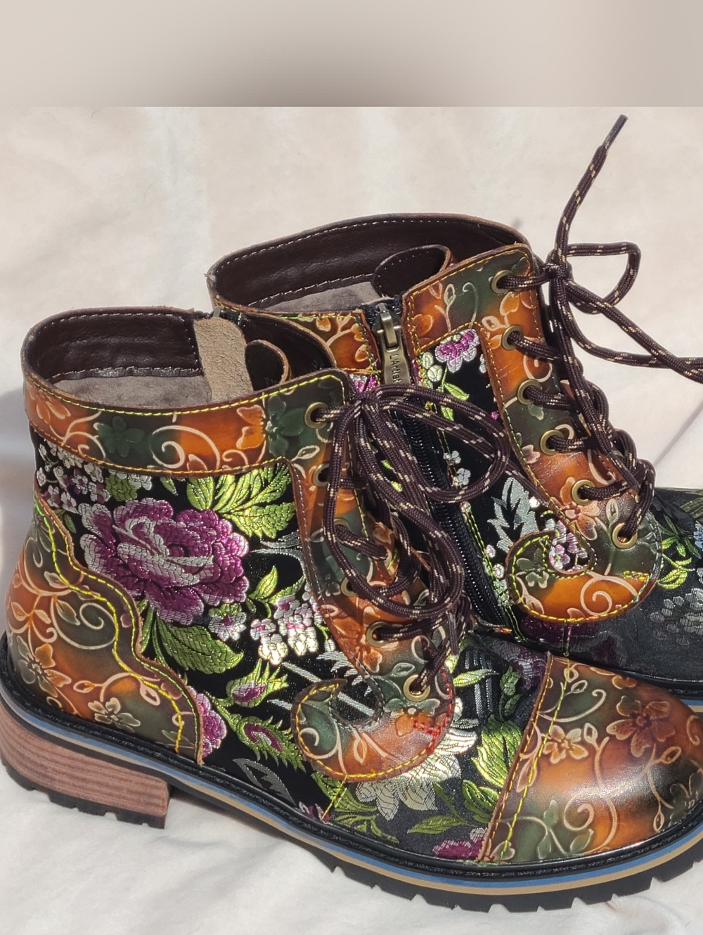 L'artiste by Spring Step MedusaFloral Patchwork Combat Lace UpBoots Size: 9/40